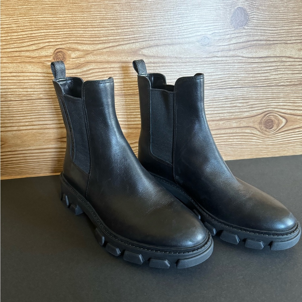 Michael Kora booties